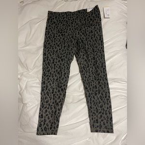 Old Navy Elevate Leggings